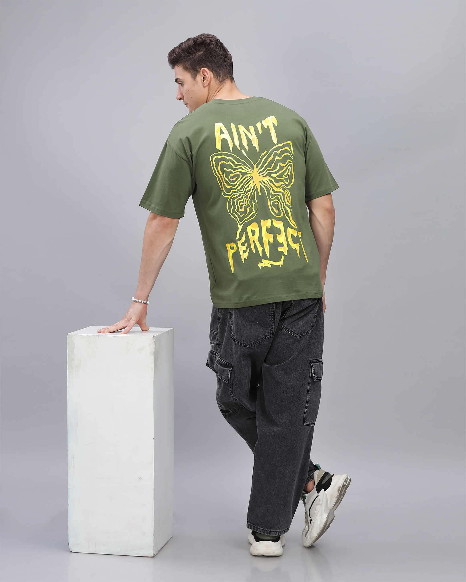 Olive True Oversized Fit Printed T-shirt for Men 