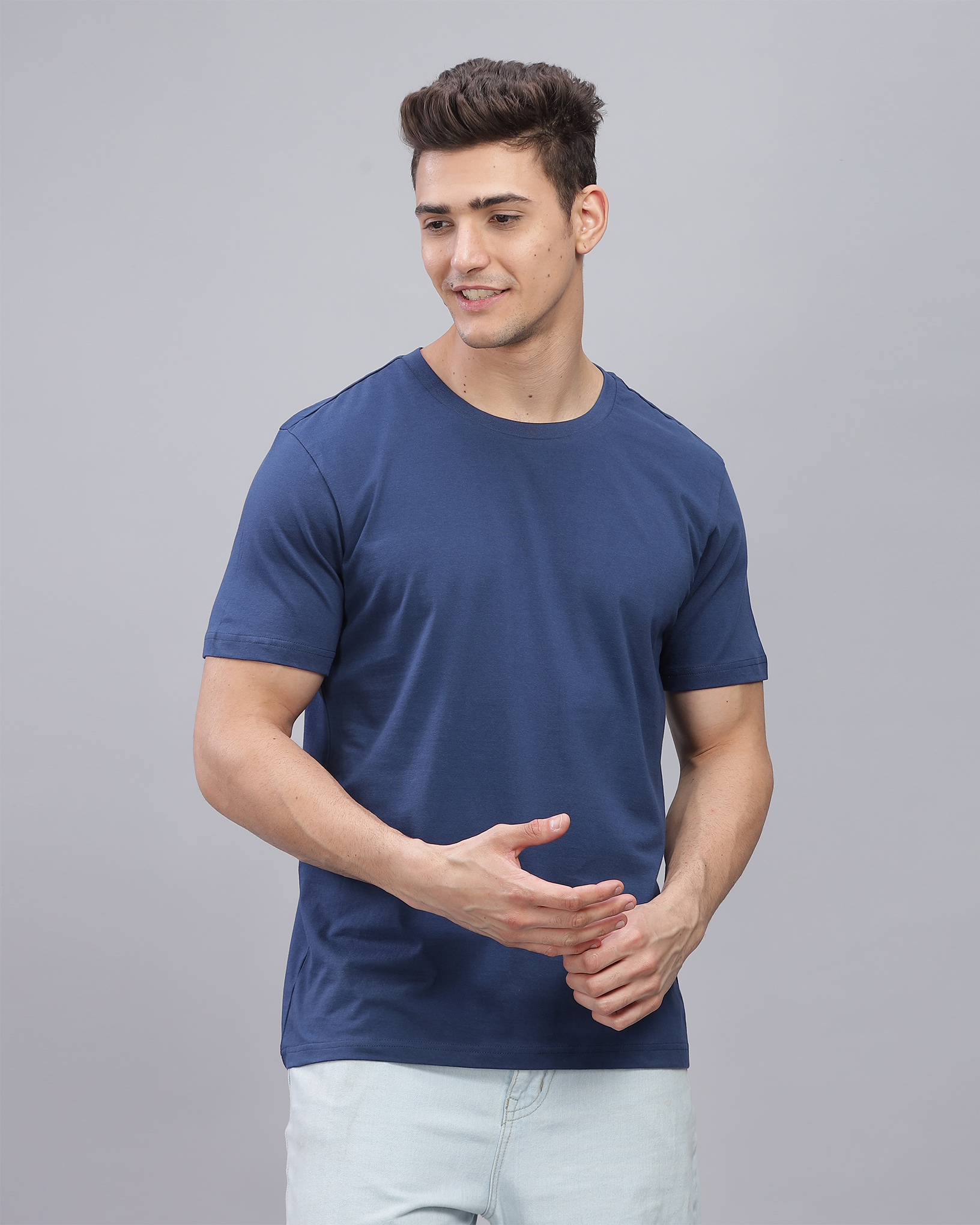 Very Blue Regular Fit Printed T-shirt for Men 