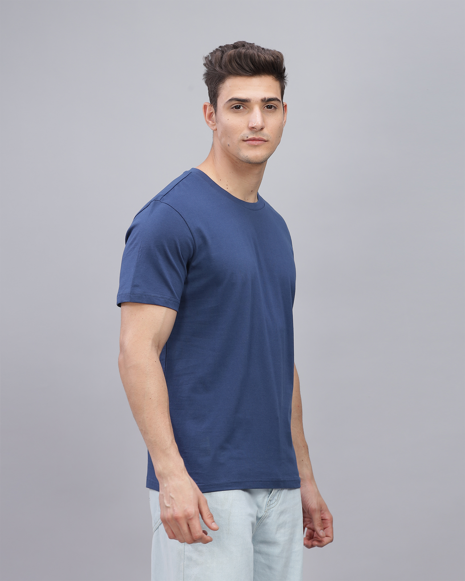 Very Blue Regular Fit Printed T-shirt for Men 