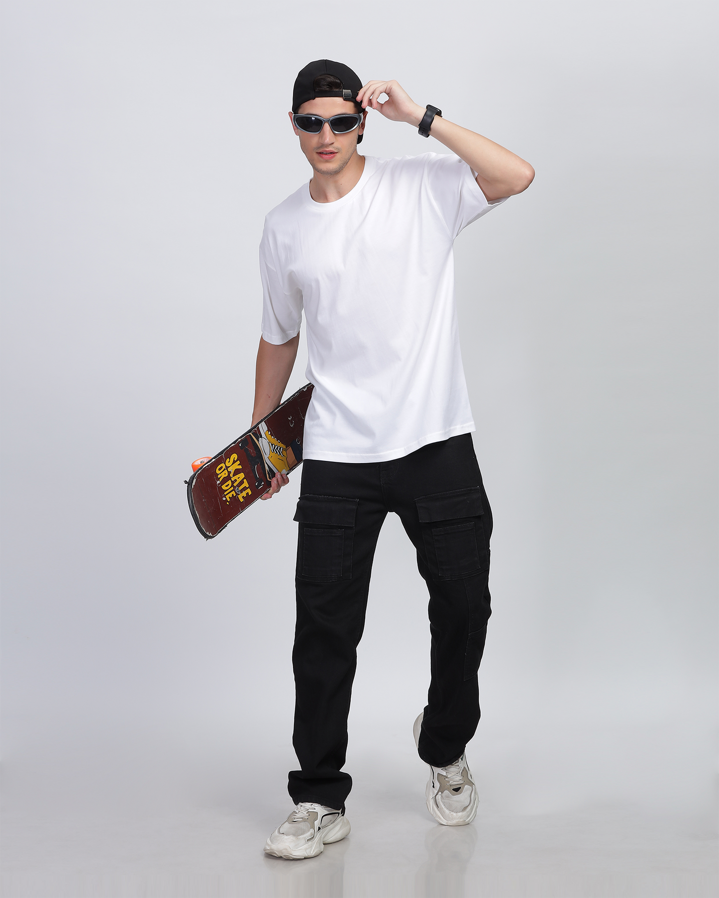 White True Oversized Fit Printed T-shirt for Men 